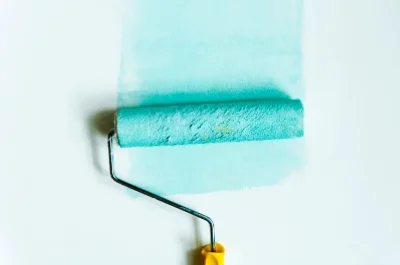 Peinture intérieure à Ménil-Froger — murs, plafonds et boiseries
